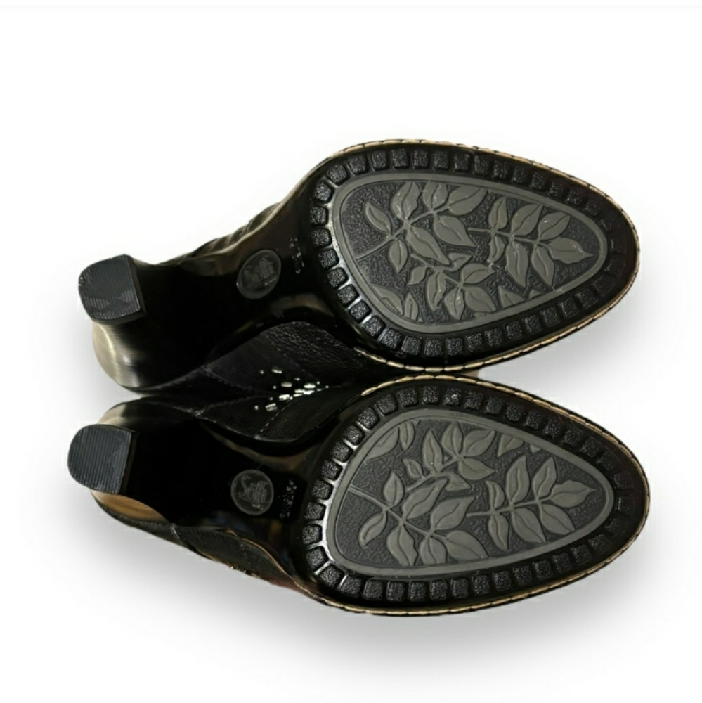 SOFFT Black Leather Heeled Mules Silver Stud Design - Picture 5 of 7